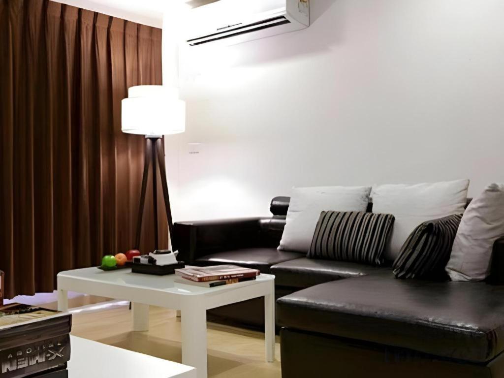 Baan K Residence Bangkok Buitenkant foto