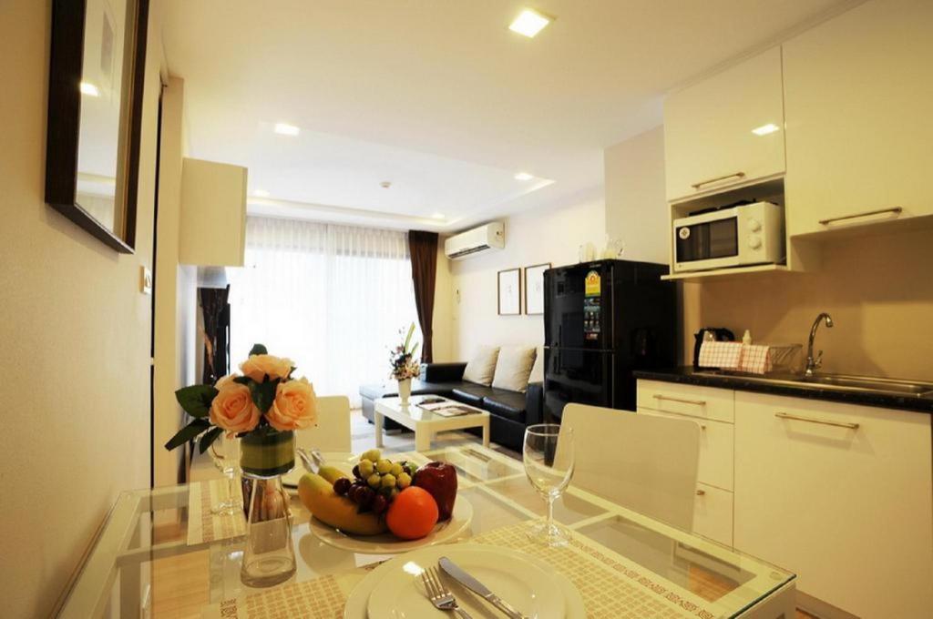 Baan K Residence Bangkok Buitenkant foto